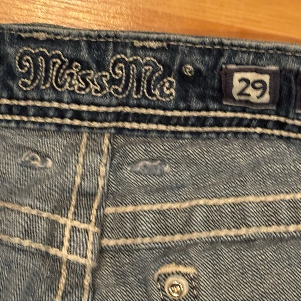 Miss Me‎ Distressed Denim Jeans